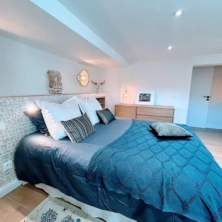 Peaceful Oasis In D'hiver